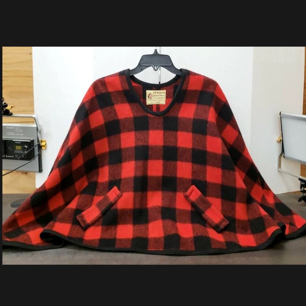 Vintage Bemidji Woolen Mills Wool Poncho One Size Buffalo Plaid Cloak Shawl Cape